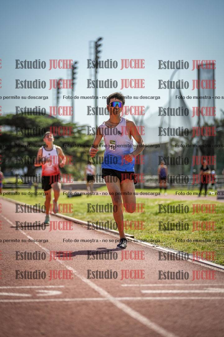 Fotos de los 2400 m de varones