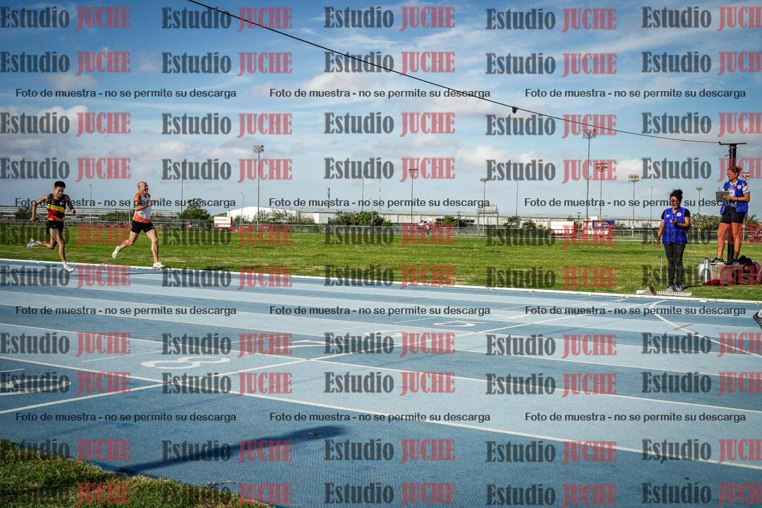 Fotos de los 400 m llanos de varones