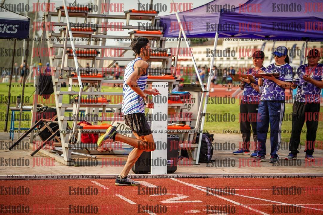 Fotos de los 3000 m con obstáculos de varones