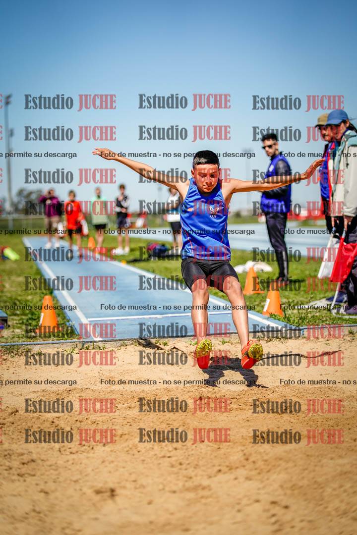 Fotos del salto en largo de varones - U15