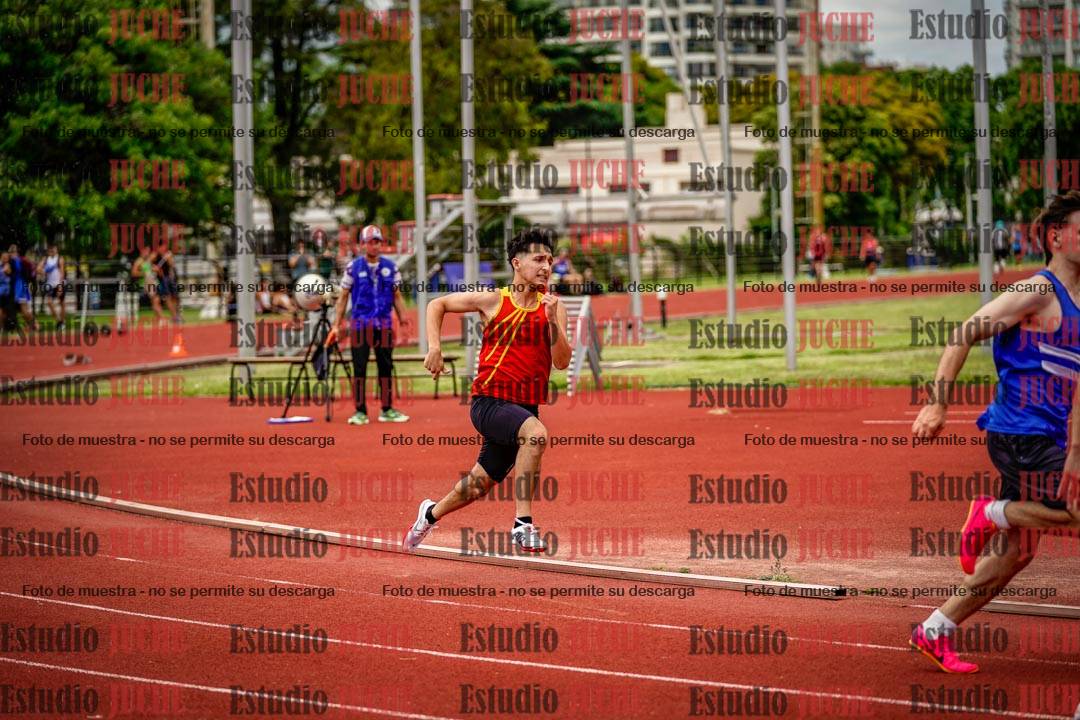 Fotos de los 200 m llanos de varones