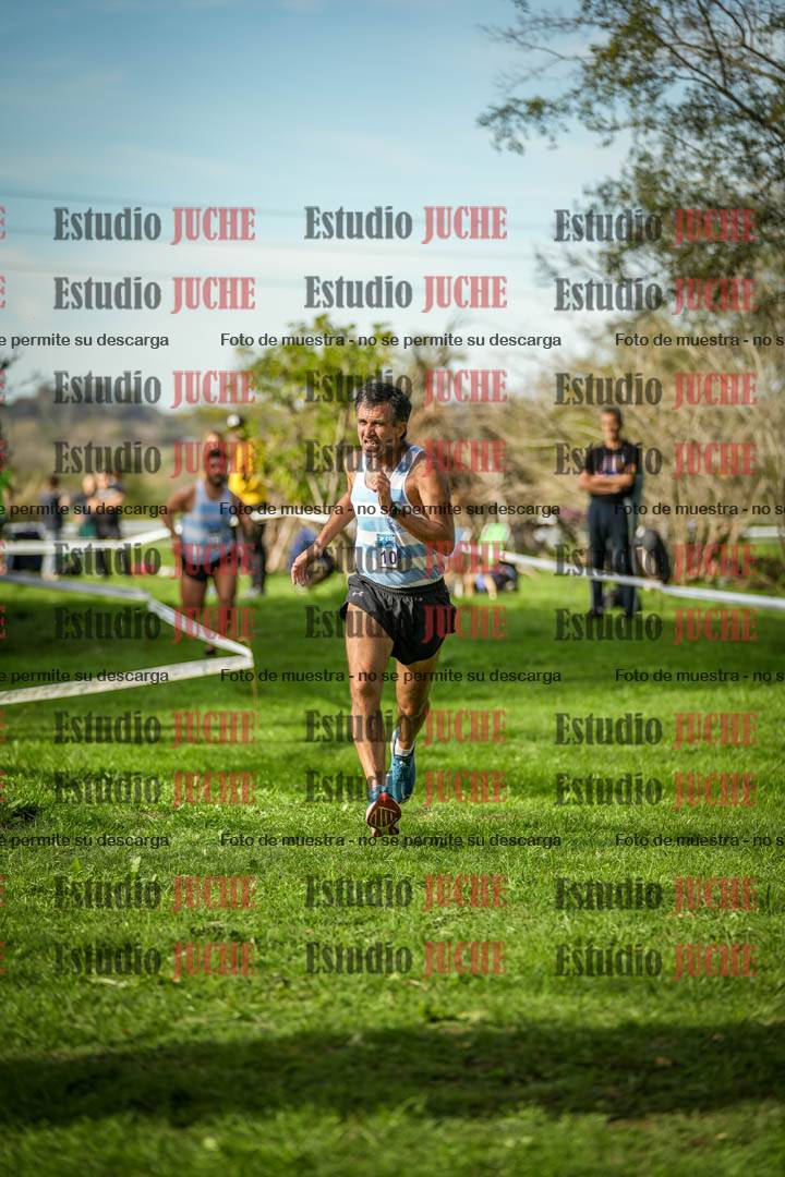 Fotos de la llegada del cross de 4000 m - varones