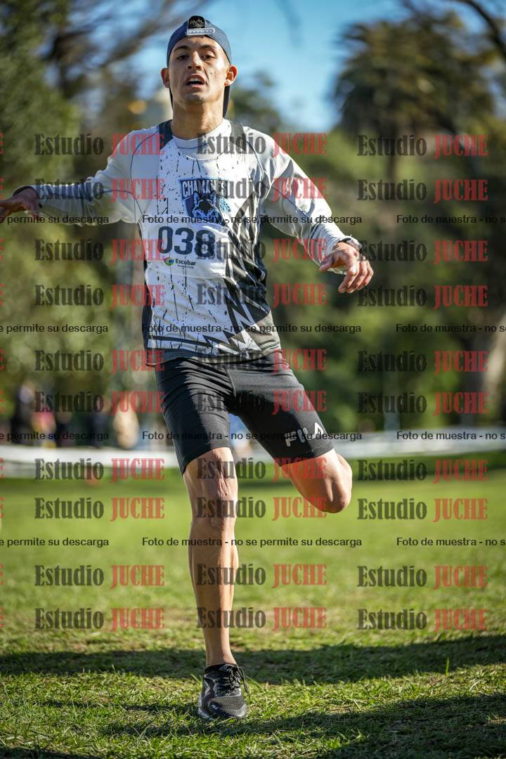 Fotos de la llegada del cross de 4000 m - varones