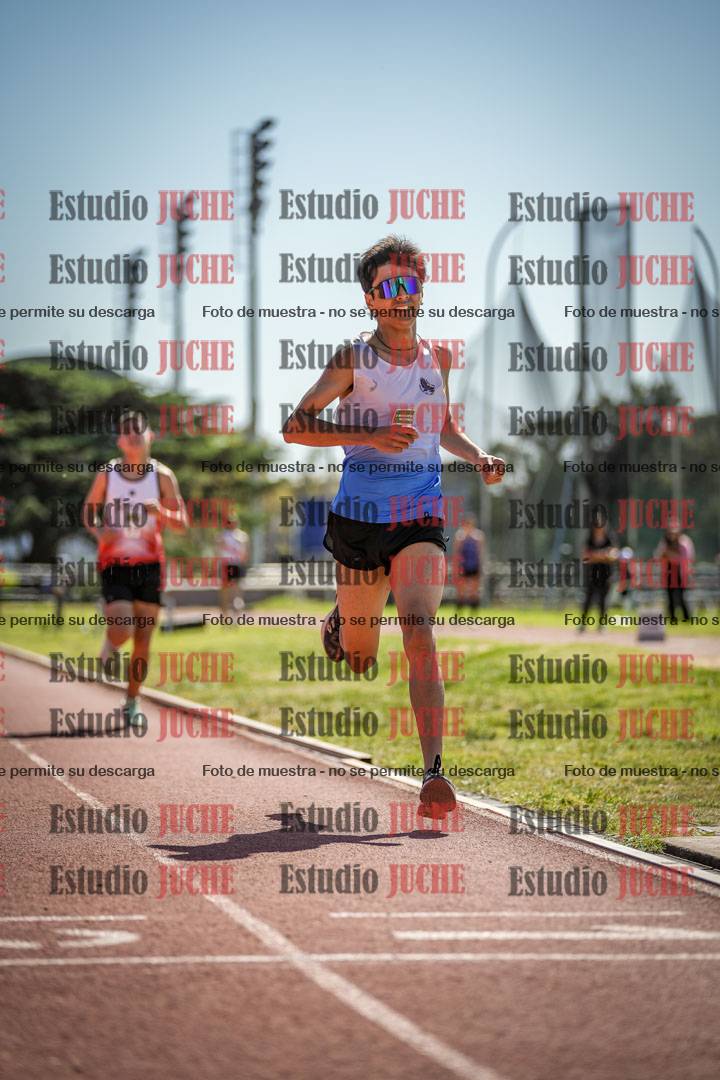 Fotos de los 2400 m de varones