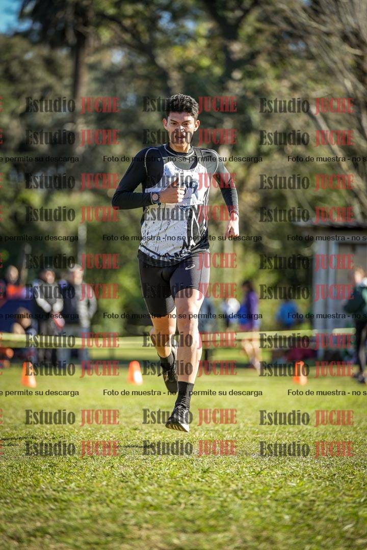 Fotos de la llegada del cross de 4000 m - varones