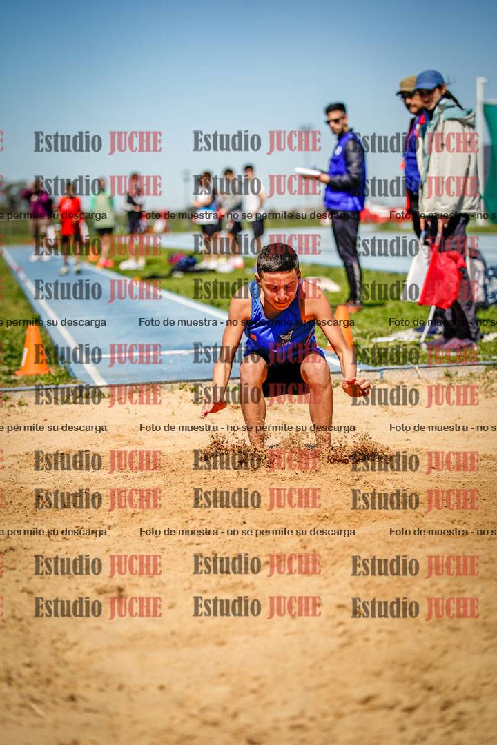Fotos del salto en largo de varones - U15