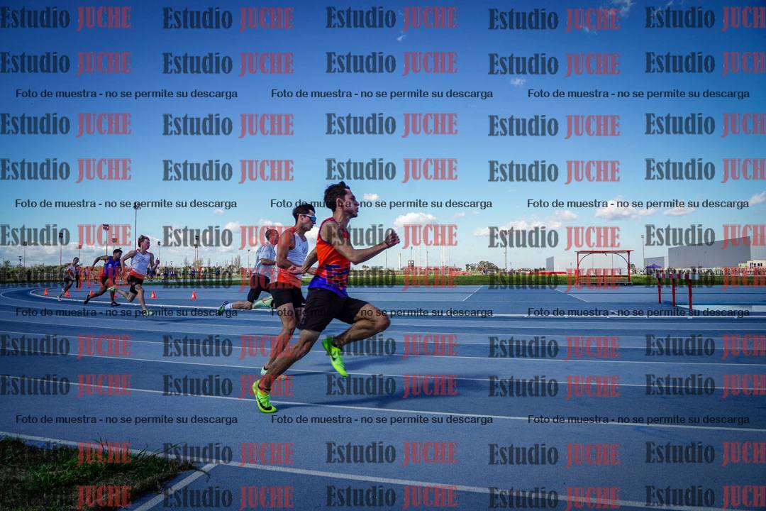Fotos de los 200 m llanos de varones