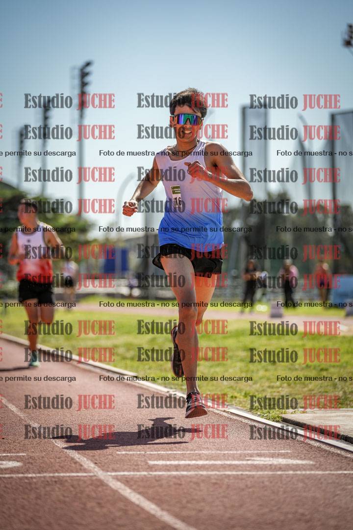 Fotos de los 2400 m de varones