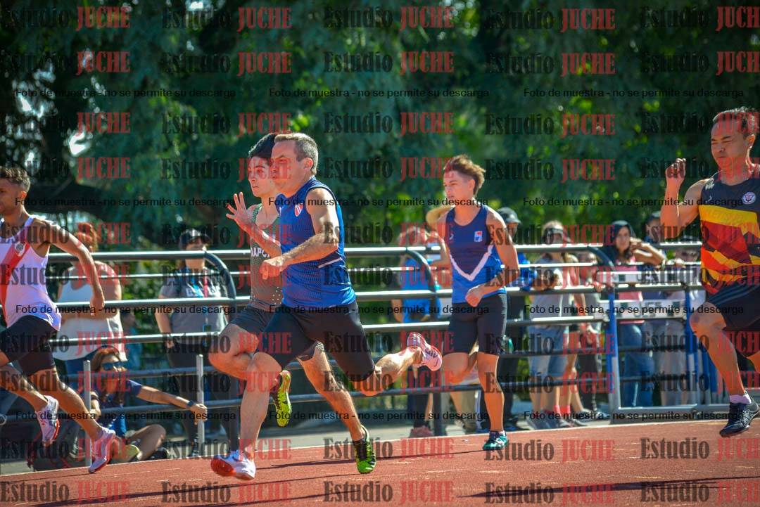 Fotos de los 100 m llanos de varones