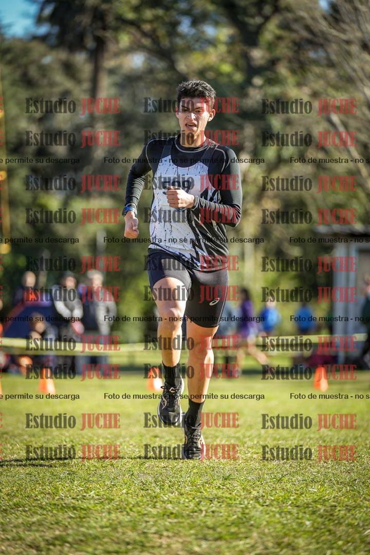 Fotos de la llegada del cross de 4000 m - varones