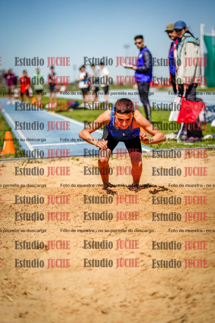 Fotos del salto en largo de varones - U15