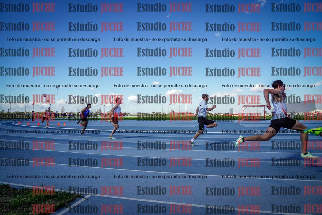 Fotos de los 200 m llanos de varones