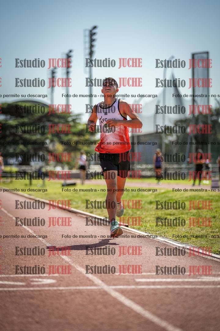 Fotos de los 2400 m de varones