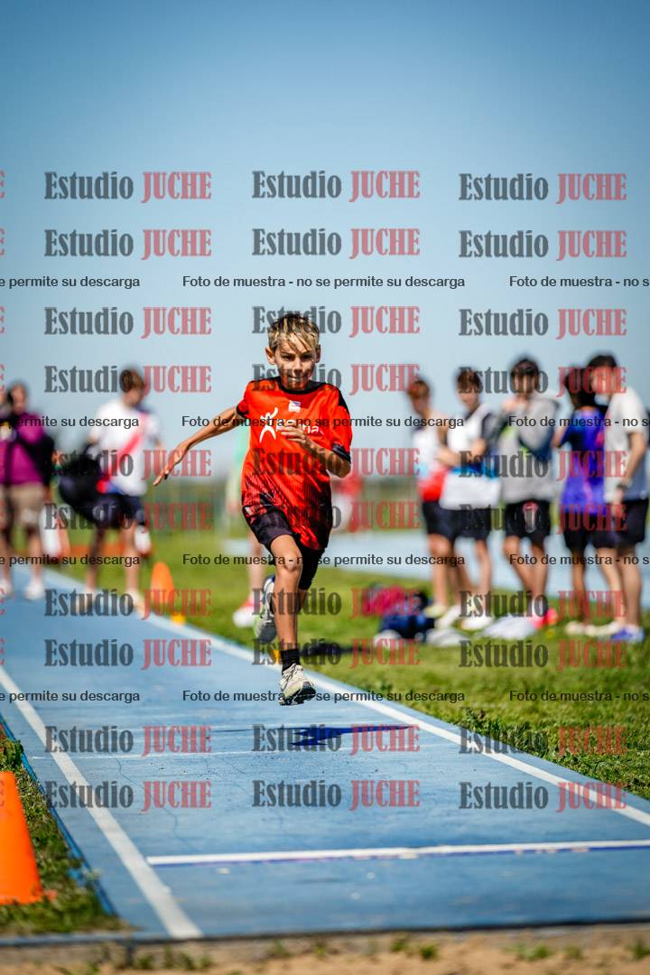 Fotos del salto en largo de varones - U15