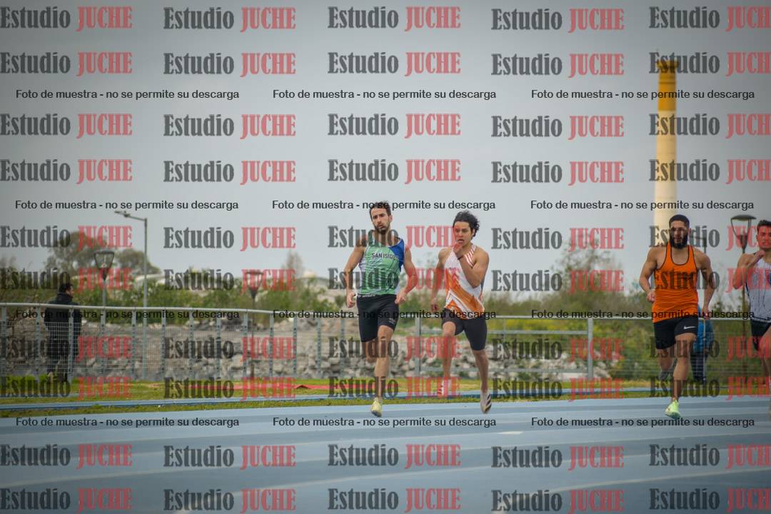 Fotos de los 400 m llanos de varones