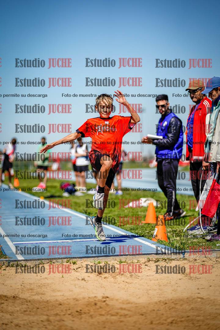 Fotos del salto en largo de varones - U15