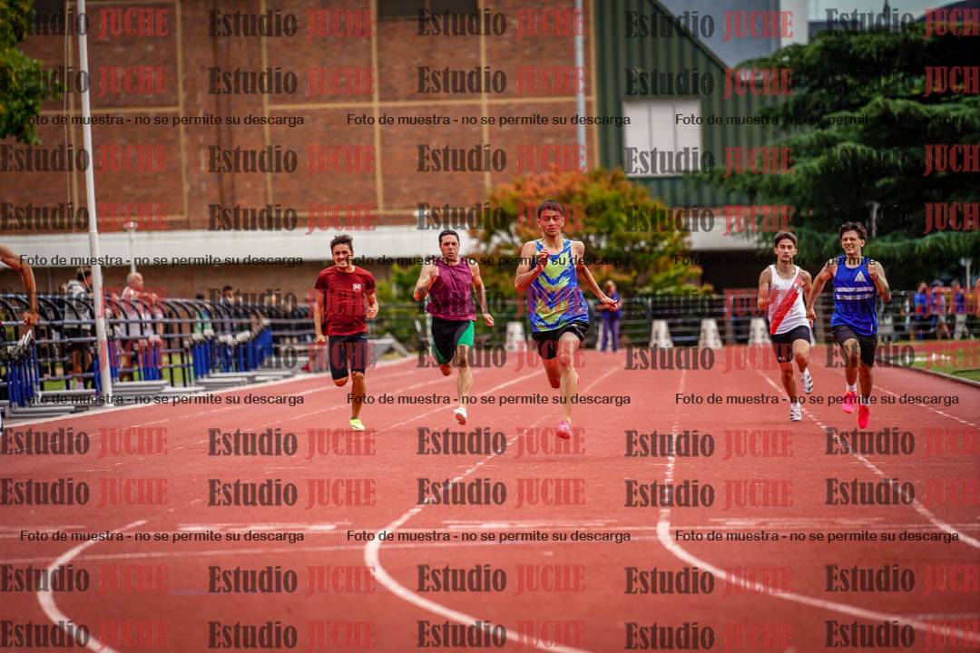 Fotos de los 200 m llanos de varones
