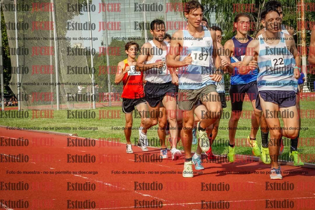 Fotos de los 3000 m llanos de varones