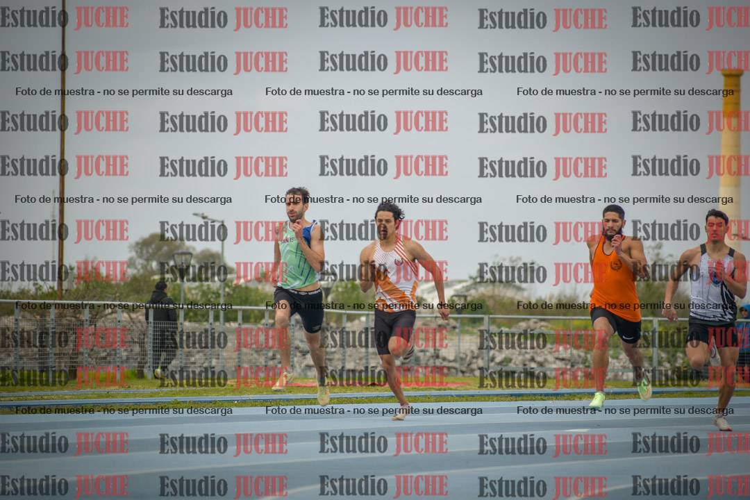 Fotos de los 400 m llanos de varones