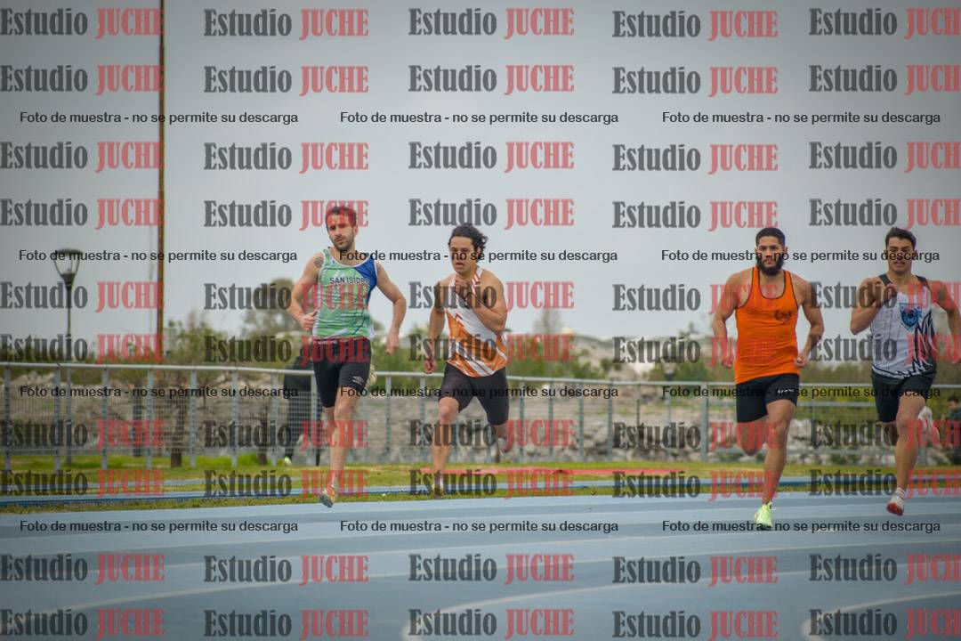 Fotos de los 400 m llanos de varones