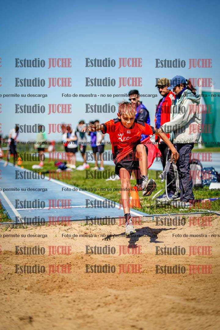 Fotos del salto en largo de varones - U15
