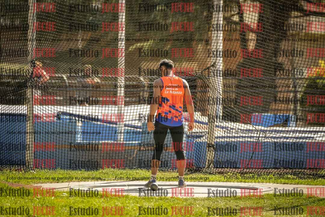 Fotos del lanzamiento de martillo de varones