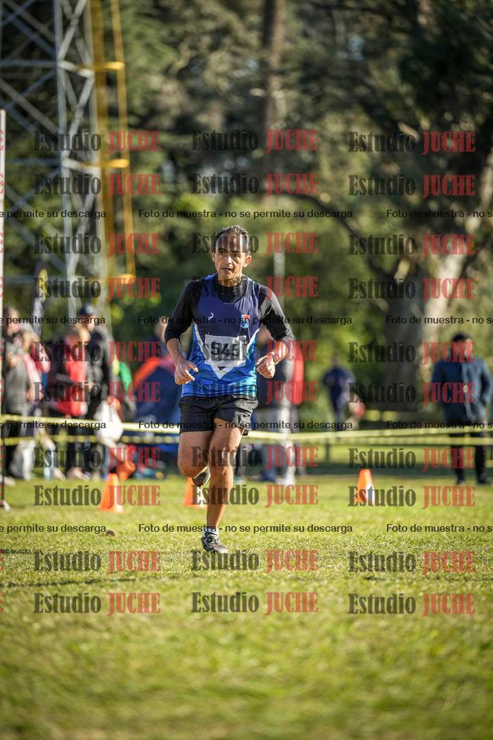 Fotos de la llegada del cross de 4000 m - varones