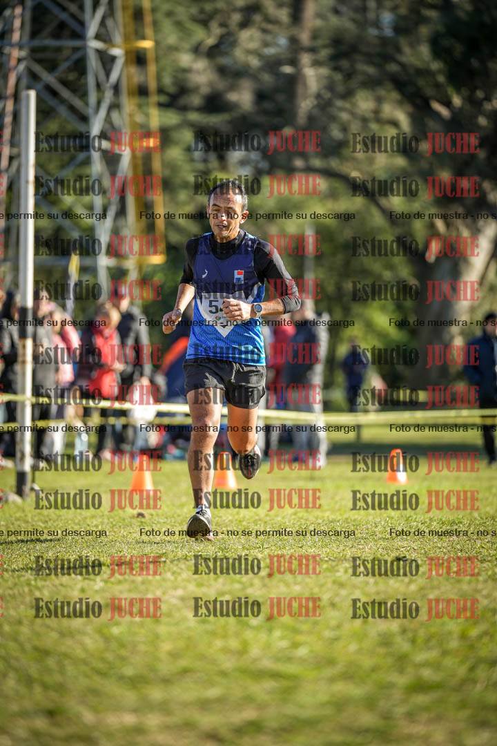 Fotos de la llegada del cross de 4000 m - varones