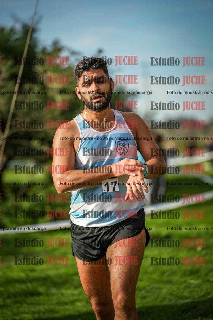 Fotos de la llegada del cross de 4000 m - varones