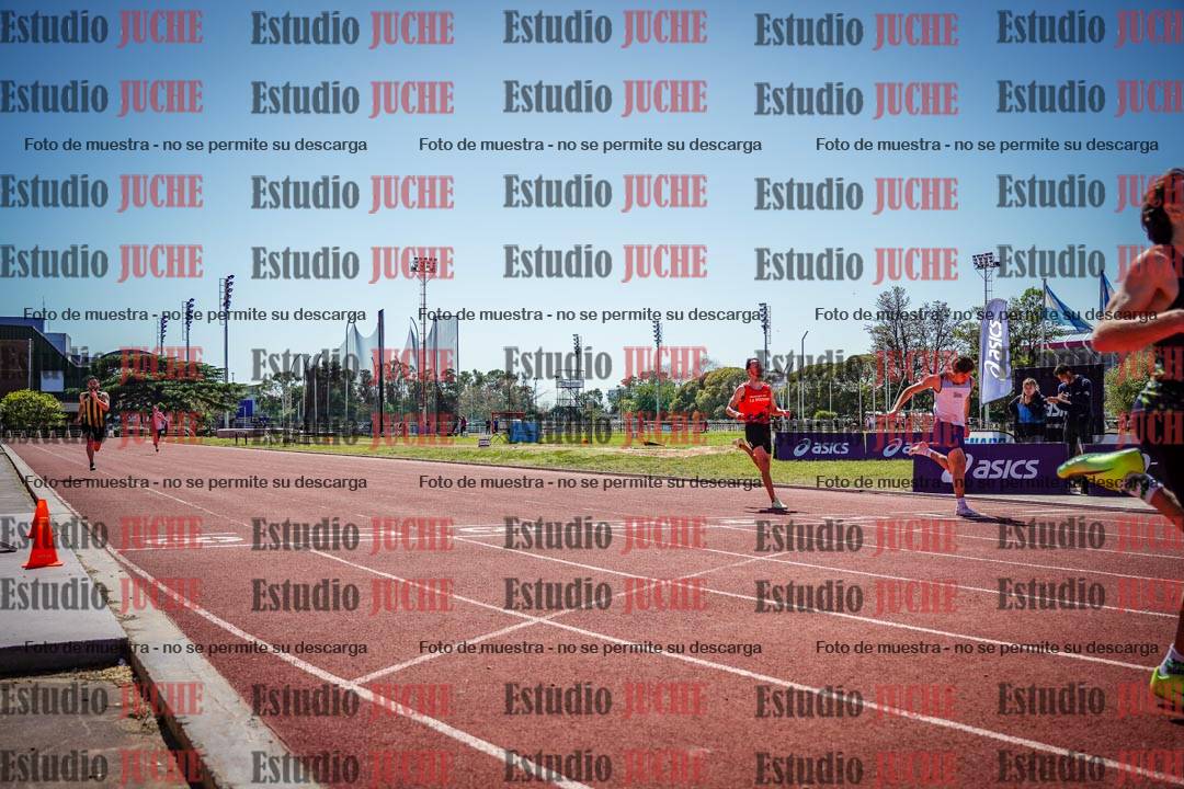 Fotos de los 200 m llanos de varones
