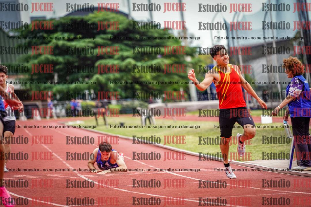 Fotos de los 200 m llanos de varones
