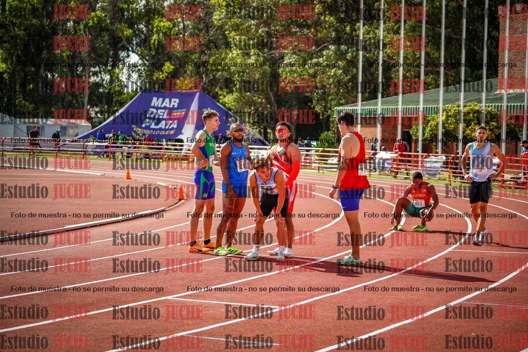 Fotos de algunos extras y podios del día 3