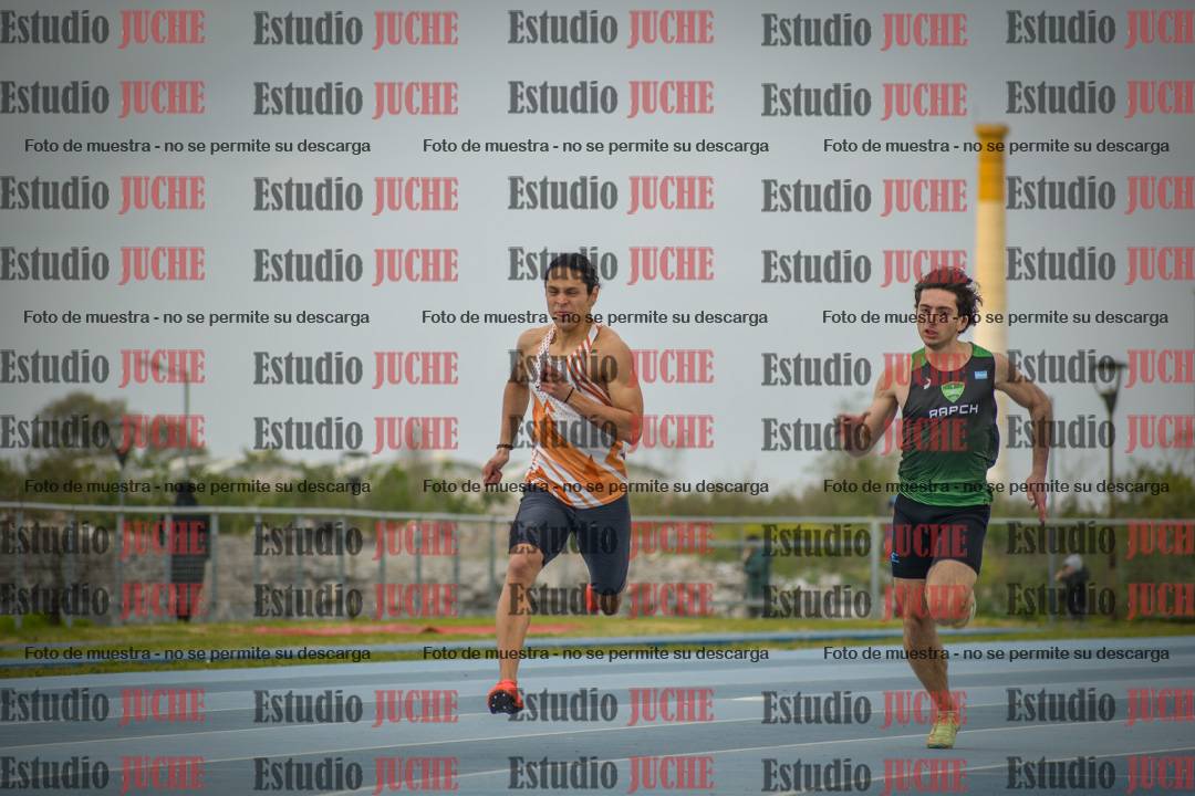 Fotos de los 400 m llanos de varones