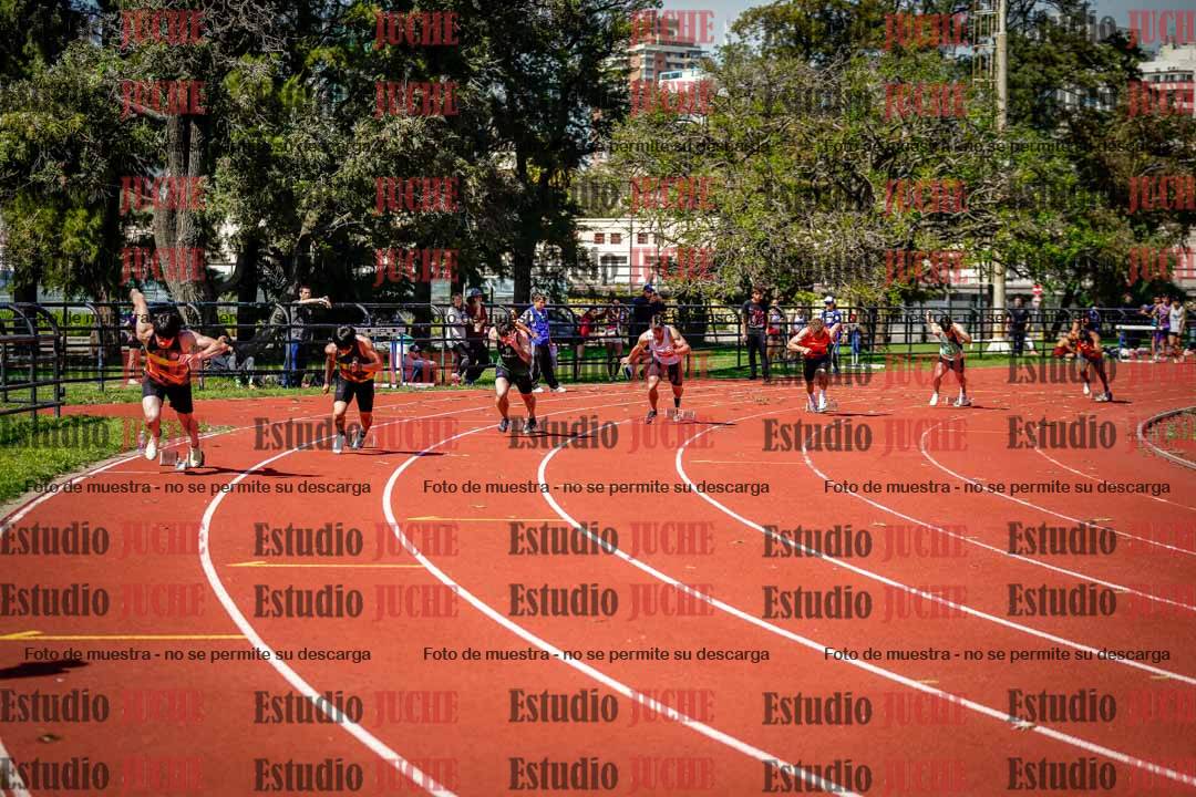 Fotos de los 200 m llanos de varones