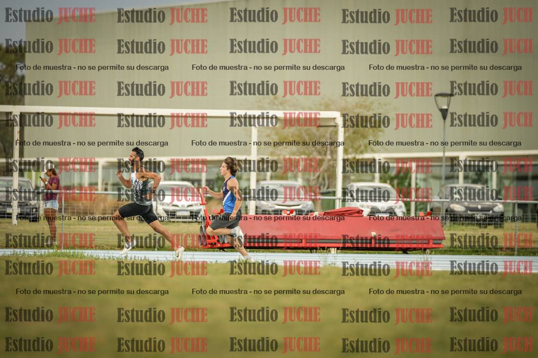 Fotos de los 300 m llanos de varones