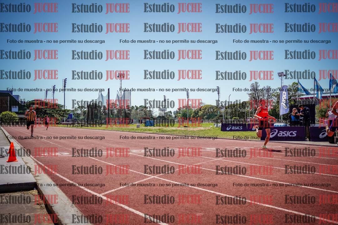 Fotos de los 200 m llanos de varones