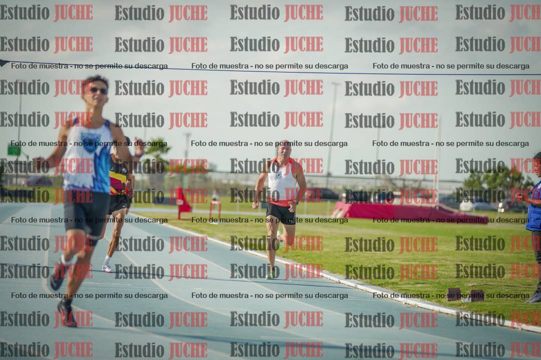 Fotos de los 400 m llanos de varones