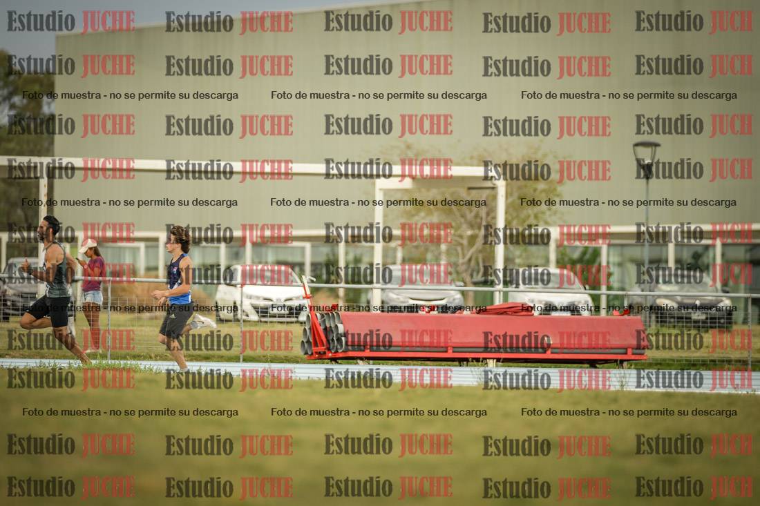Fotos de los 300 m llanos de varones
