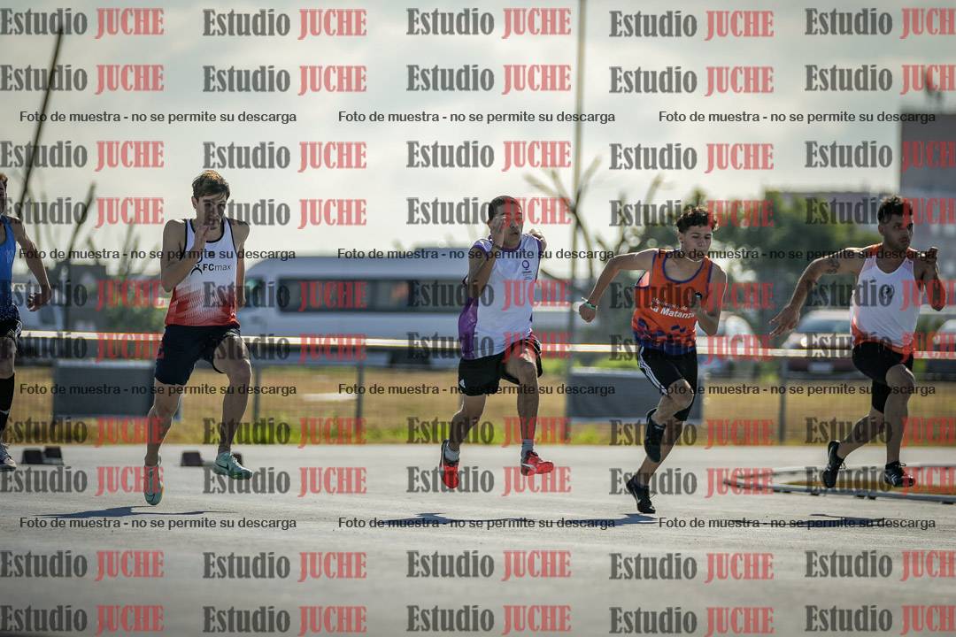 Fotos de los 100 m llanos de varones