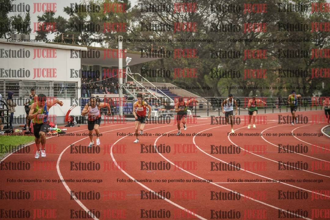 Fotos de los 800 m llanos de varones