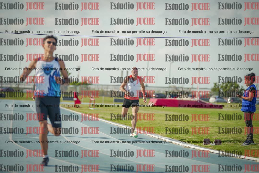 Fotos de los 400 m llanos de varones