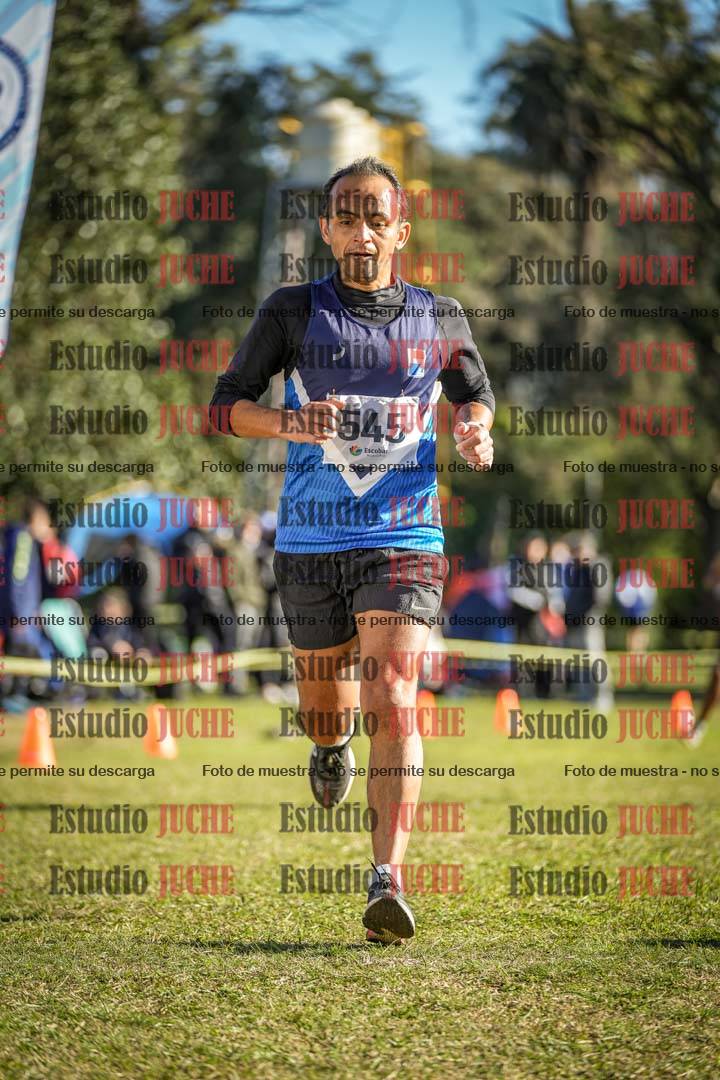 Fotos de la llegada del cross de 4000 m - varones