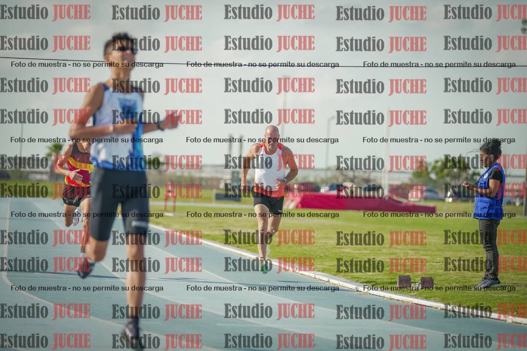 Fotos de los 400 m llanos de varones