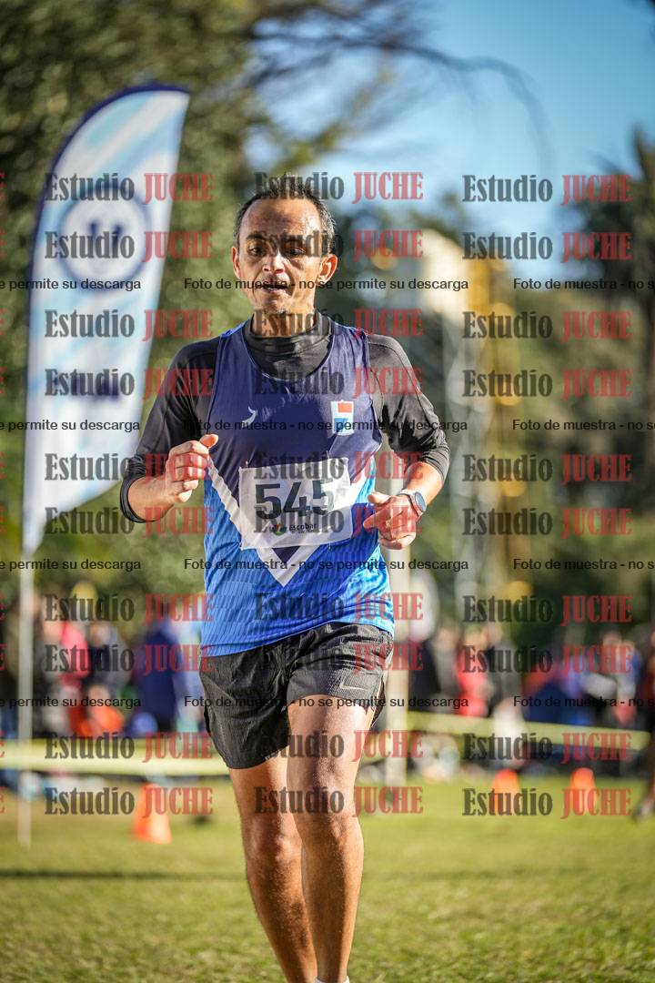 Fotos de la llegada del cross de 4000 m - varones