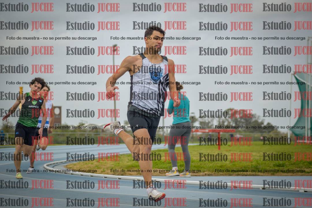 Fotos de los 400 m llanos de varones