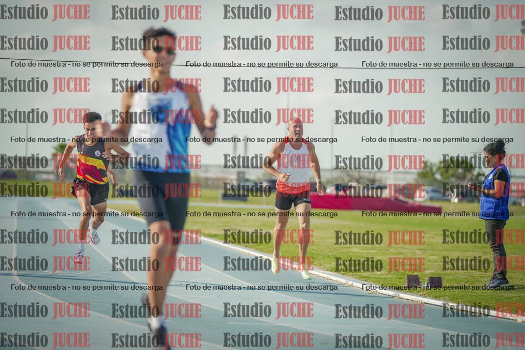 Fotos de los 400 m llanos de varones