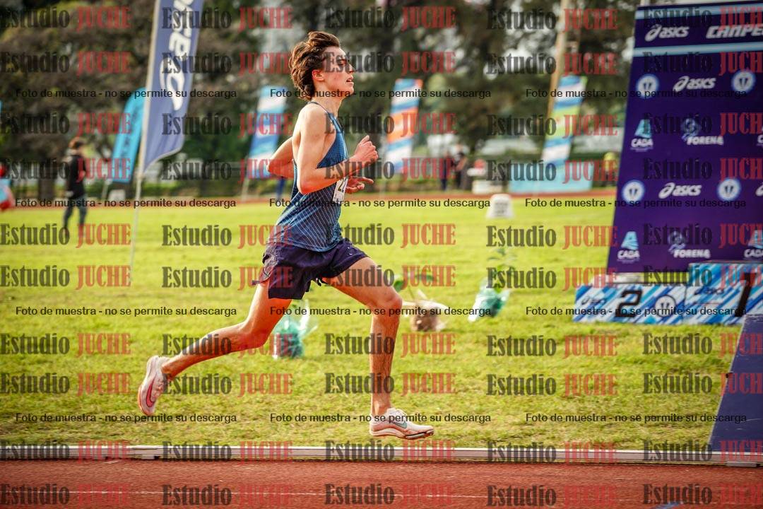 Fotos de los 3000 m con obstáculos de varones