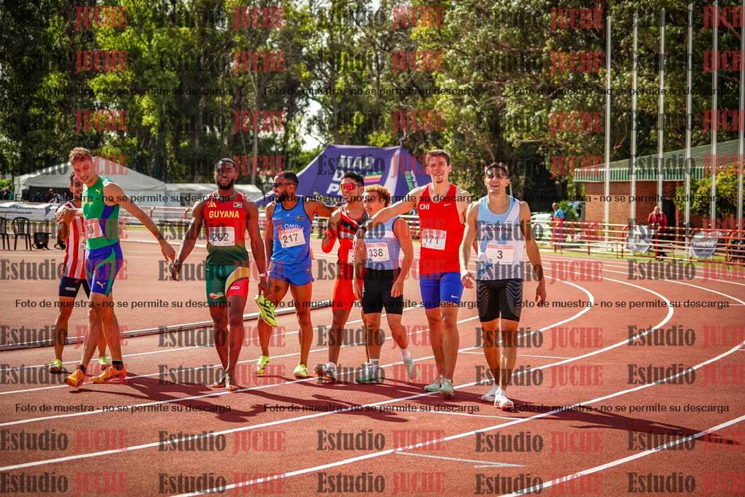 Fotos de algunos extras y podios del día 3