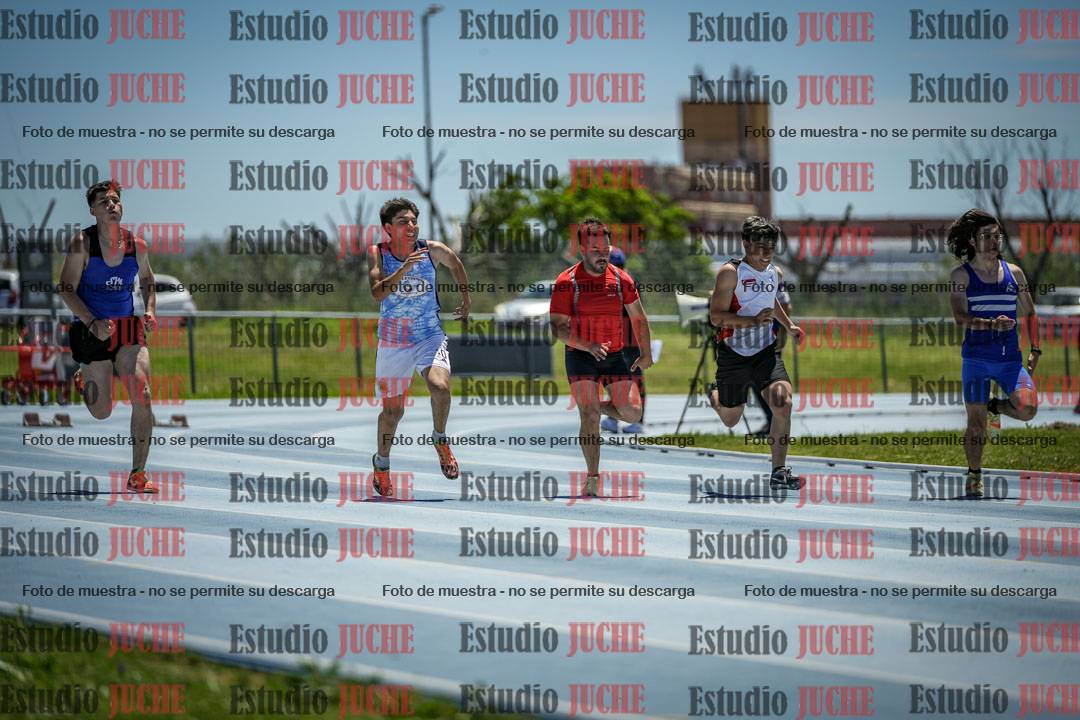 Fotos de los 100 m llanos de varones