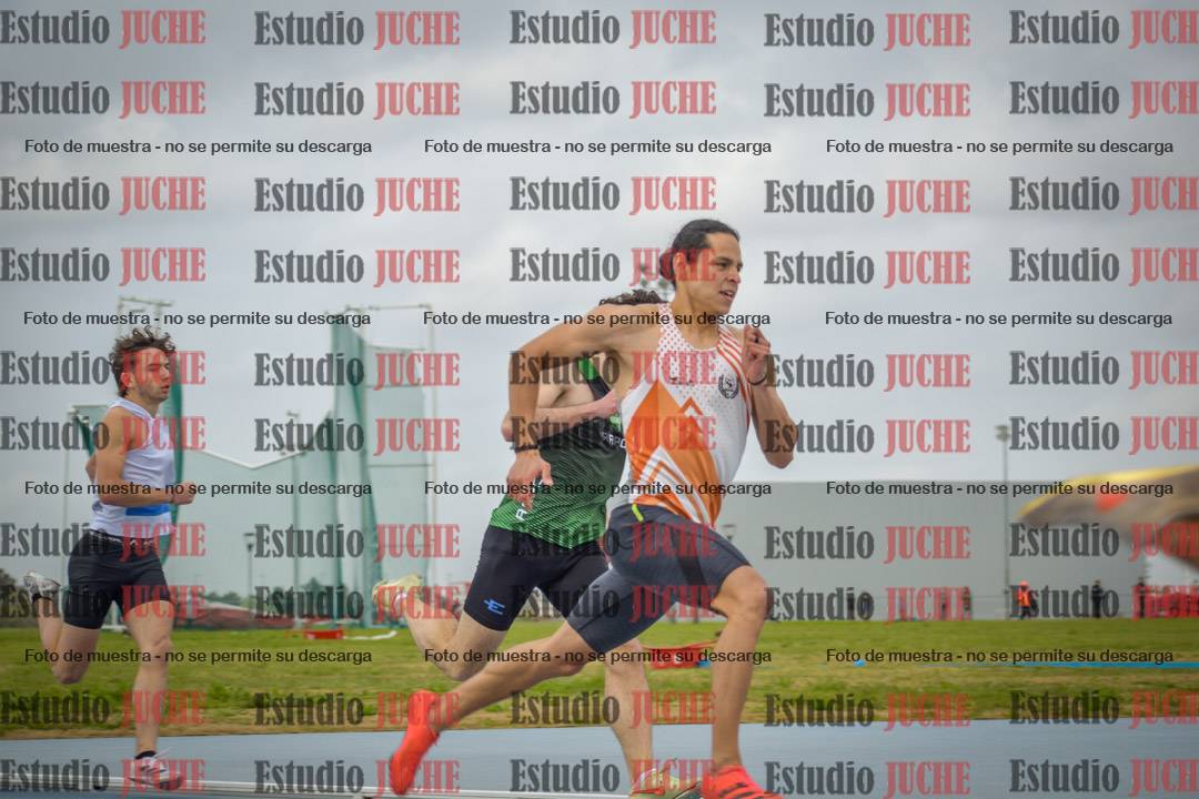 Fotos de los 400 m llanos de varones